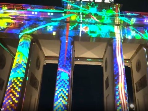 Berlində İşıqlar Festivalı keçirilib