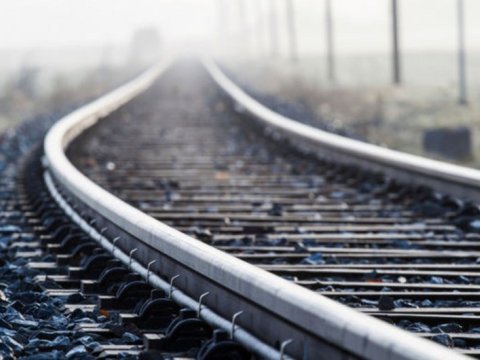 Lokomotiv avtomobillə toqquşdu