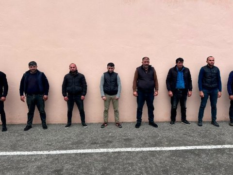 8 nəfər minalı əraziyə daxil olmaq istədi