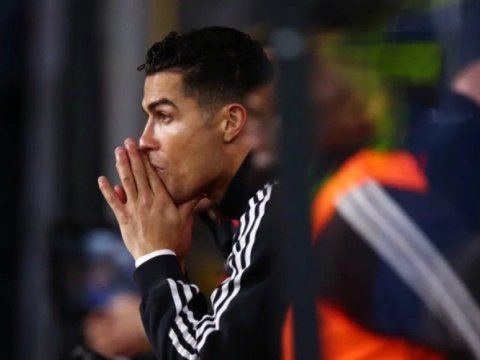 Azərkeş oyun zamanı Ronaldoya hücum etdi - FOTO