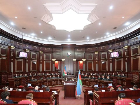 Yeni təyin olunmuş hakimlər and içdilər