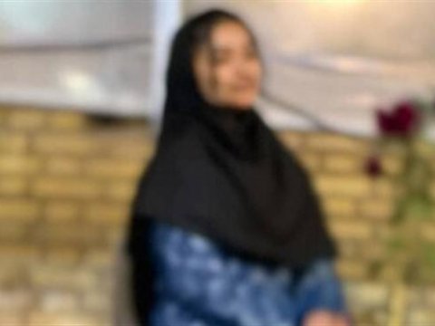 İranda məktəbli qız özünü baş örtüyü ilə asaraq intihar etdi