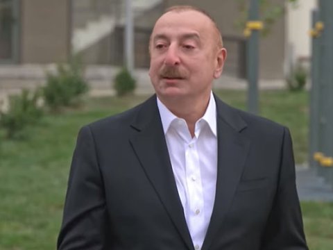 Prezidentin kövrəldiyi anlar - VİDEO