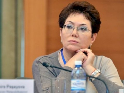 Prezident Elmira Axundovaya vəzifə verdi 