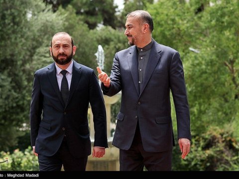 Mirzoyan Abdullahianla danışıqlar apardı 