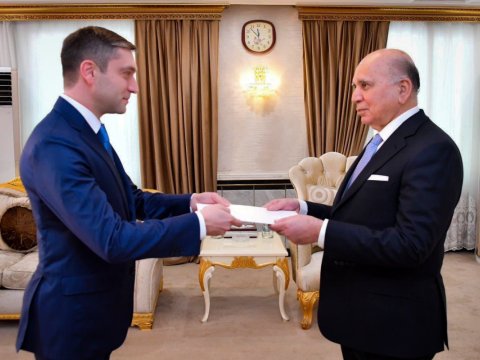 Səfirimiz etimadnaməsinin surətini nazirə təqdim etdi