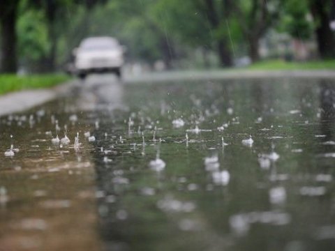 Rayonlarda leysan yağış yağıb - FAKTİKİ HAVA