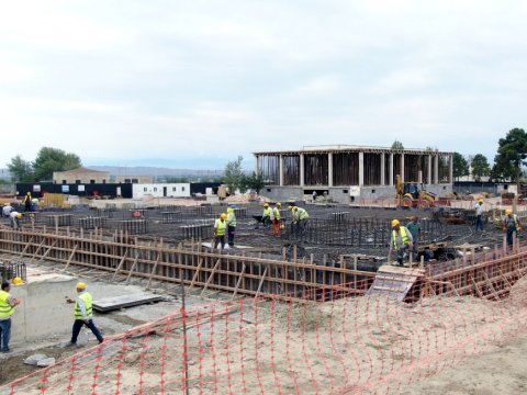 Mingəçevirdə yeni elektrik stansiyası tikilir