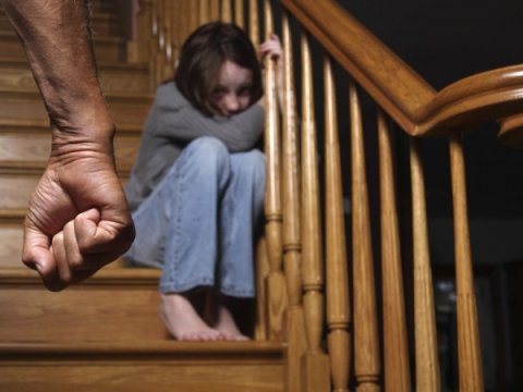 Uşaqlara qarşı cinsi istismara görə tutulanlara pedaqoji fəaliyyət qadağan olunur