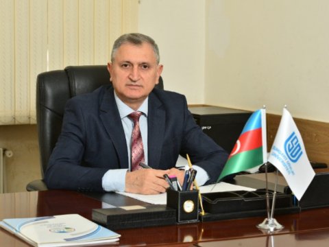 Yeni rektor prorektoru işdən ÇIXARDI