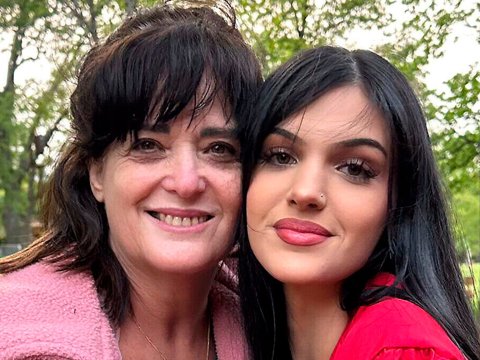 HƏMAS iki amerikalı qadını azad etdi