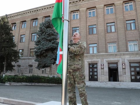 Suverenliyimizin bərpası milli bayram kimi qeyd olunsun! - SORĞU