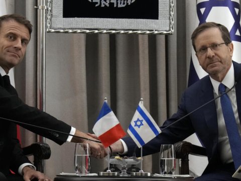 Makron Netanyahudan sonra Hersoqla da görüşdü - Nələr danışdı?