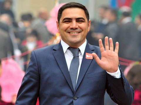 Rüşvətə görə həbs olunan məmur bəraət aldı