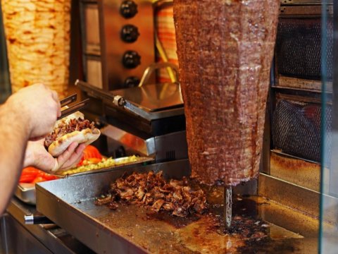 Dönərdən zəhərlənən şagirdlərin adları açıqlandı - 3 nəfərin vəziyyəti ağırdır