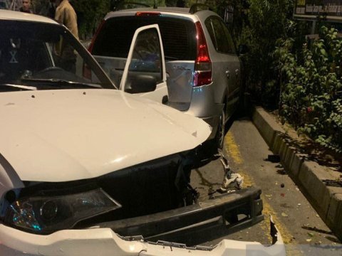 Bakıda yol ayrıcında zəncirvari qəza - Xəsarət alanlar var