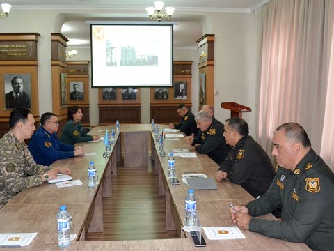 Azərbaycanla Qazaxıstan arasında hərbi təhsil müzakirəsi - FOTO