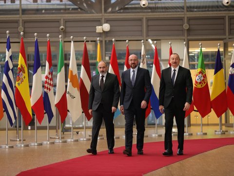 Bu ay Əliyev-Paşinyan görüşü olmayacaq