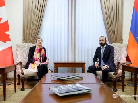 Kanada xarici işlər naziri İrəvanda Mirzoyanla görüşdü