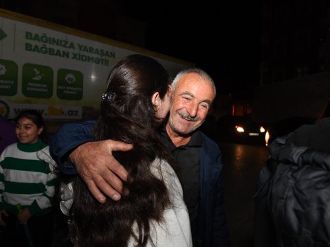 Doğma yurduna qovuşan 95 nəfərin sevinci... - FOTOLAR