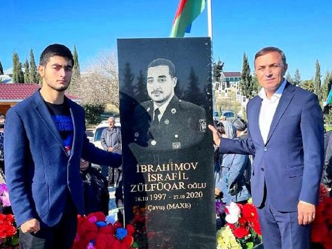 Xalq artistinin qardaşının maşını aşdı - Ölən və yaralılar var