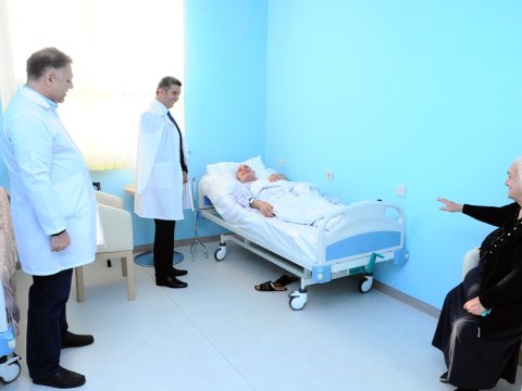 İcra başçısı iki Şəhid atasını ziyarət edib - FOTO