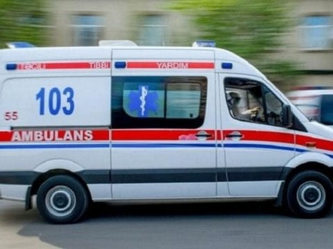 17 yaşlı oğlanı maşın vurdu - Vəziyyəti ağırdır