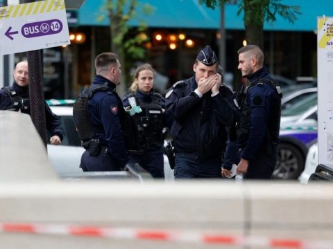 Fransa polisi hicablı qadına atəş açdı