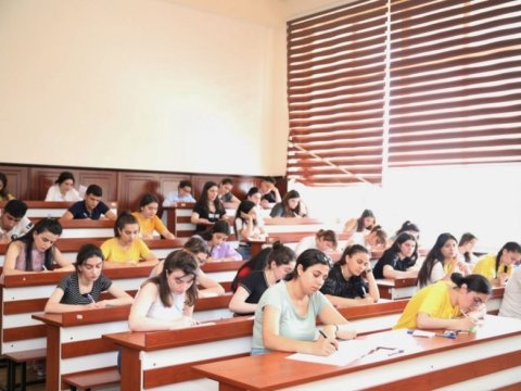Akkreditasiyadan keçməyən 3 universitetin fəaliyyəti yenidən YOXLANILACAQ