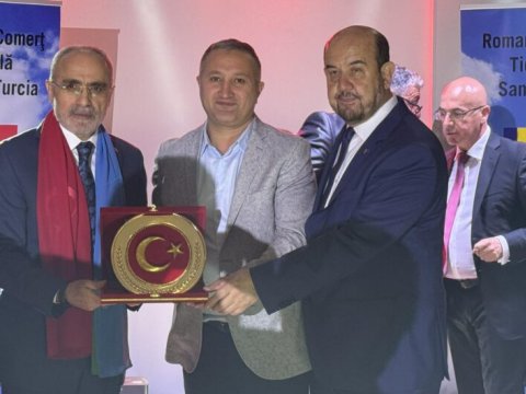 Pərviz Həşimli Rumıniyada mükafat aldı - FOTO