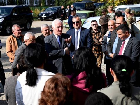 Erməni prezident Azərbaycanla sərhədə GƏLDİ