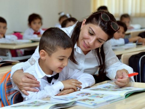 Məktəb psixoloqlarının maaşı artırıla bilər - Nazir müavinindən anons