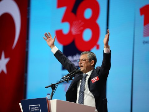 CHP-nin yeni sədri seçildi