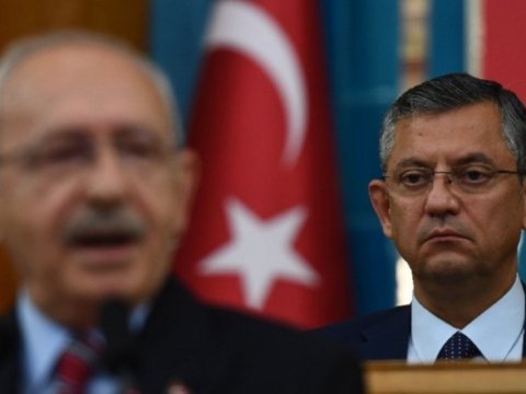Kılıçdaroğlu CHP-nin yeni liderini TƏBRİK ETDİ