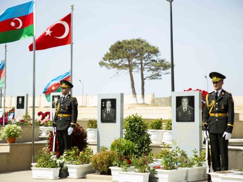 Sağ qalan Milli Qəhrəmanlarımız - SİYAHI