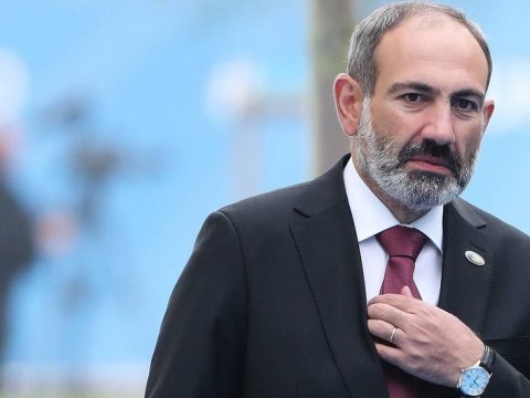 Paşinyan hökumət binasından didərgin düşüb - SƏBƏB