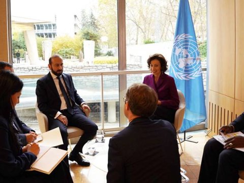 Mirzoyan YUNESKO rəhbəri ilə görüşdü