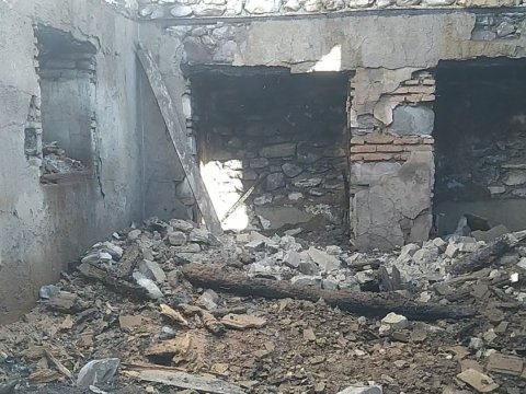 Şəkidə ev yandı - FOTO