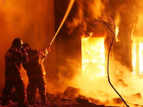 Paytaxtda yanğın - Xəsarət alanlar var