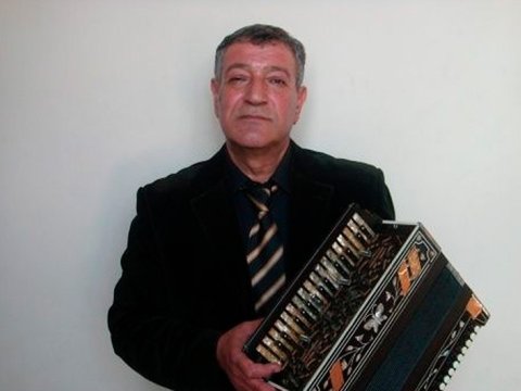 Tanınmış qarmon ifaçısı vəfat etdi