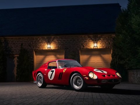 61 illik maşını 51 milyon dollara satdılar