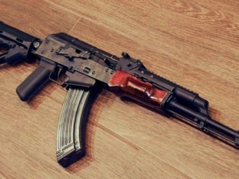 Vətəndaşlar avtomat və tüfəngləri polisə təhvil verdi