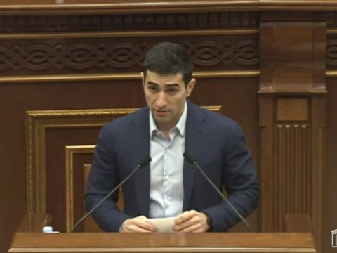 Koçaryanın oğlu Paşinyanın partiyadaşı ilə birgə AND İÇDİ