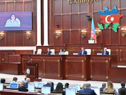 Milli Məclisdə büdcə müzakirələri - Sahil Babayev parlamentə gəldi