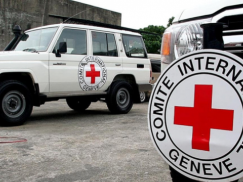 “Qızıl Xaç” Qarabağda qalan ermənilərə baş çəkməyə davam edir