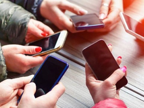 Mobil telfonların qeydiyyatına görə dövlət rüsumları azaldıldı