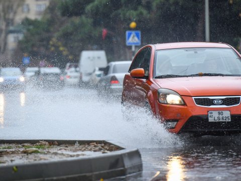 Faktiki hava: Yağış, güclü külək...