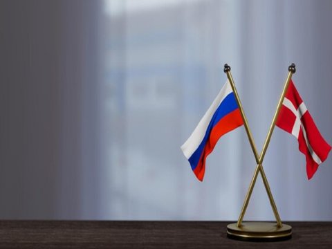 Danimarka Rusiya nefti daşıyan tankerləri saxlayacaq?