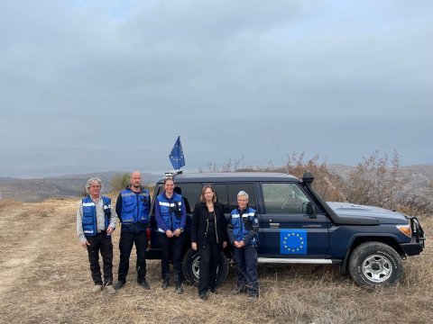 ABŞ səfiri Azərbaycanla sərhəddə - Patrula çıxıb