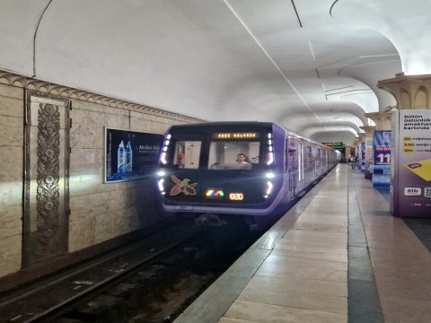 Metronun bu stansiyası gücləndirilmiş iş rejiminə keçir